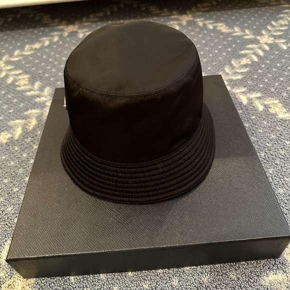 Prada Black Logo Nylon Bucket Hat in XS - Picture 5 of 14